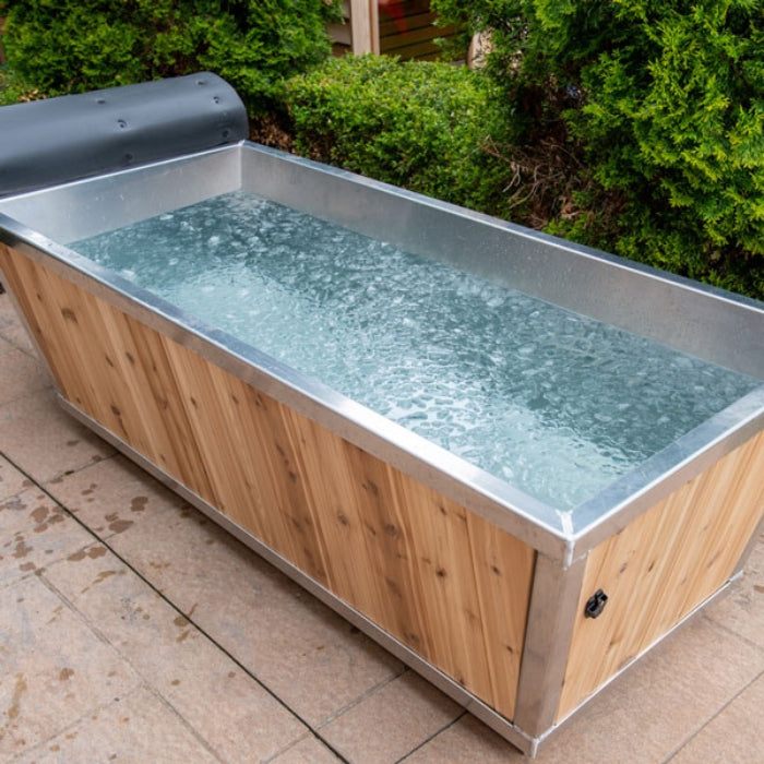 Bathtub-Style White Cedar Polar Plunge Tub